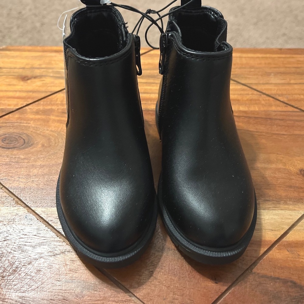 Cat & Jack Kids Black Faux Leather Side Zip Ankle Boots Size 6 NWT‎